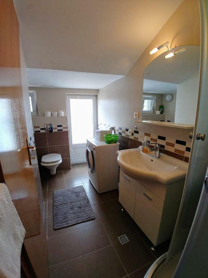 Penthouse Studio With Sea View Makarska Eksteriør billede
