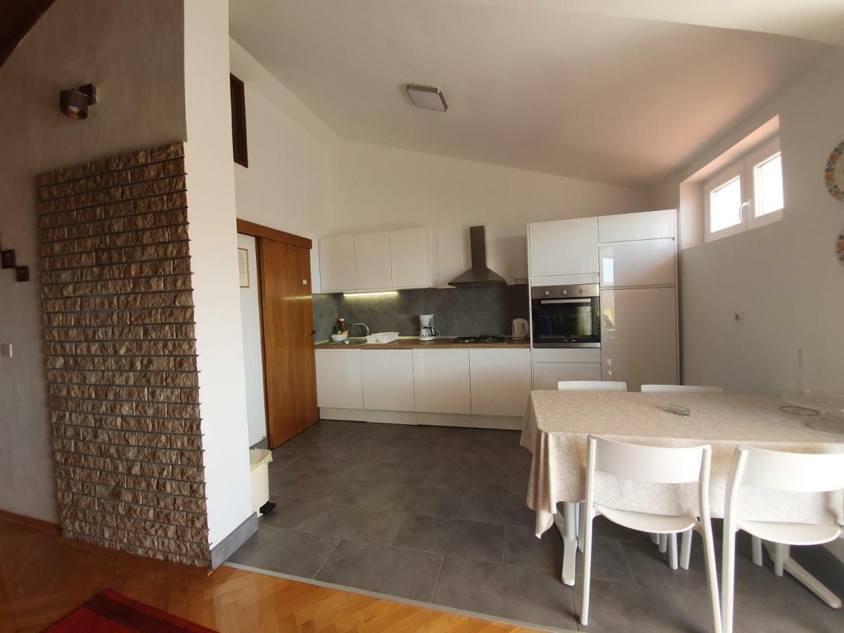 Penthouse Studio With Sea View Makarska Eksteriør billede