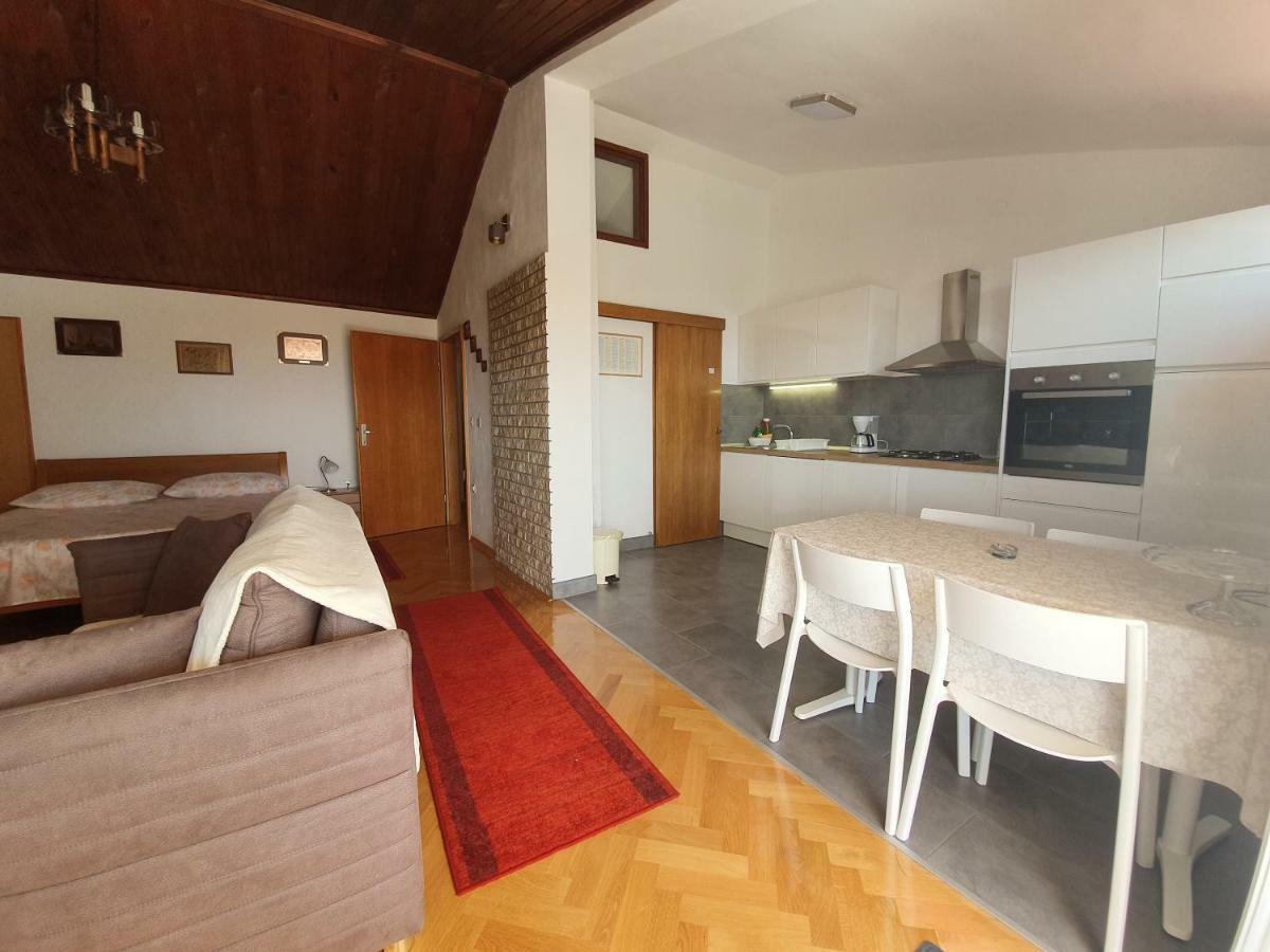 Penthouse Studio With Sea View Makarska Eksteriør billede